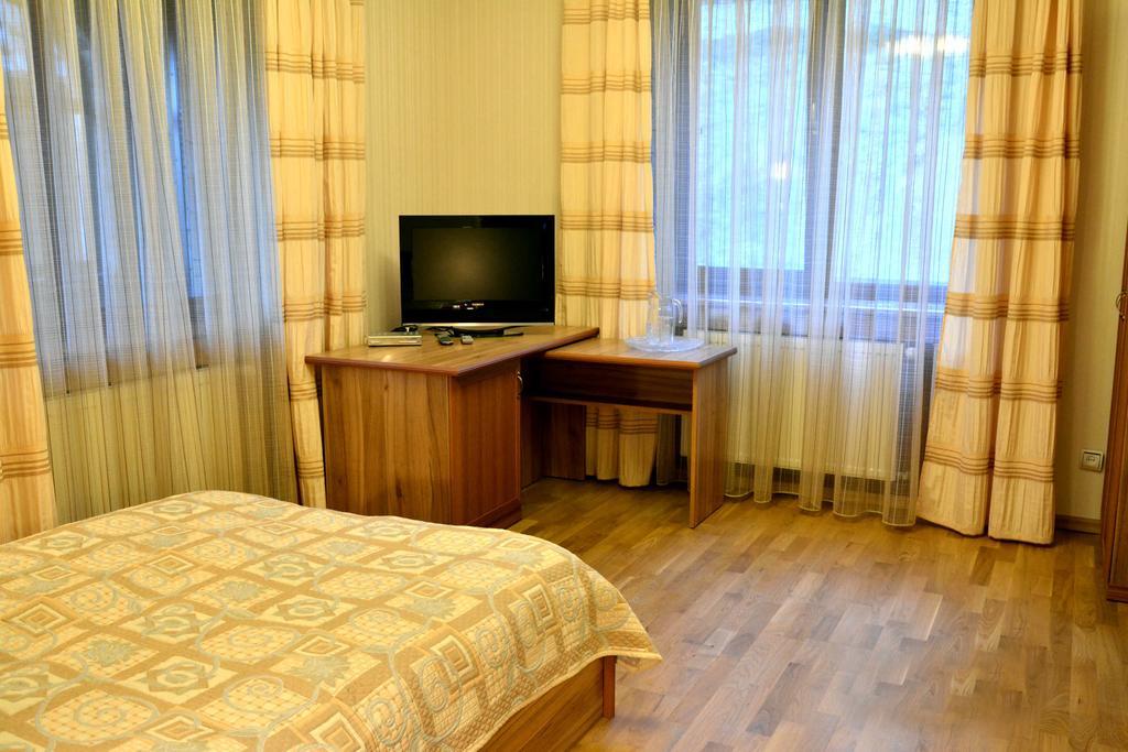 Hotel Sadyba Na Gutsulsky Polonyni Tatariw Exterior foto
